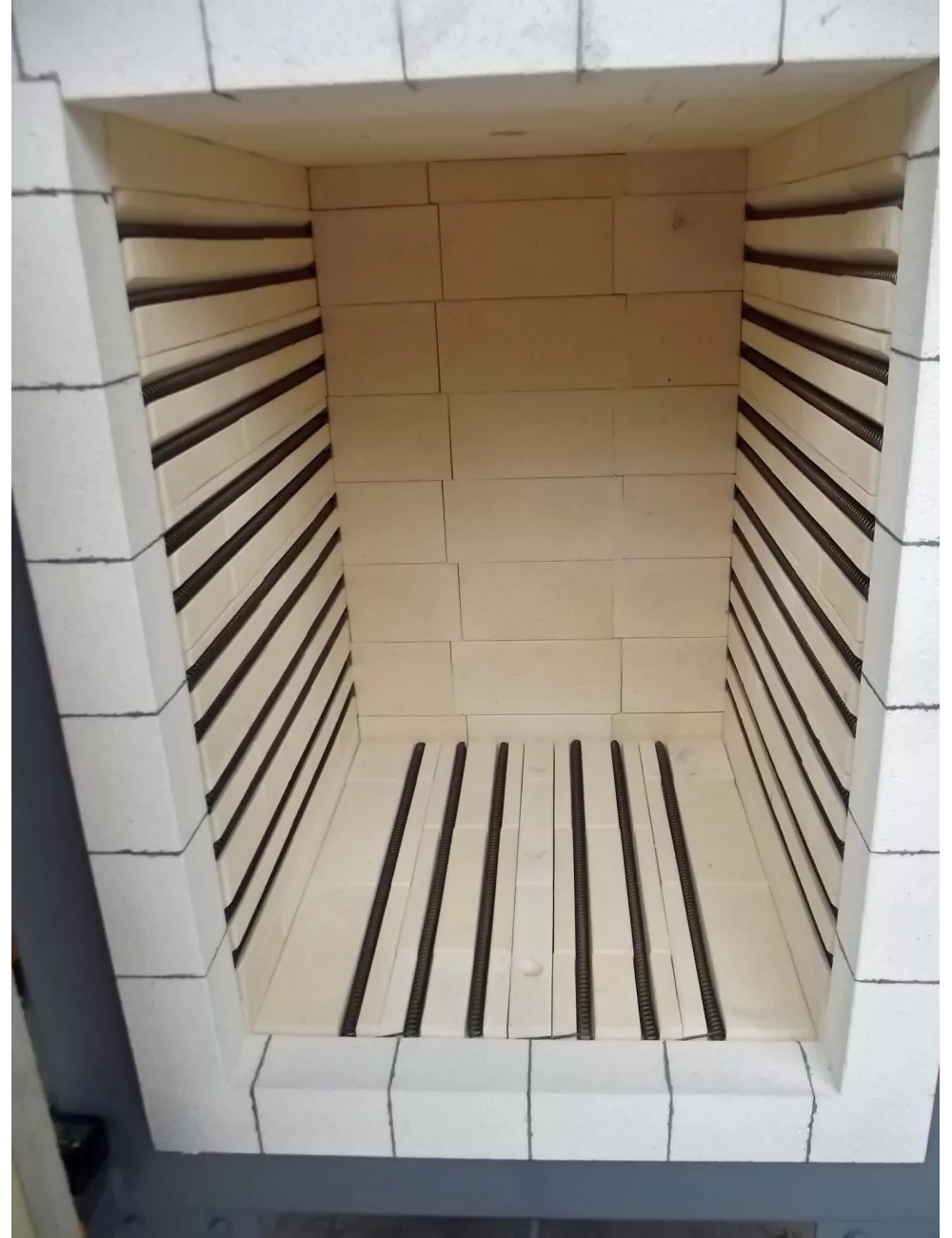 FOUR SBMS 200 L 1300°C