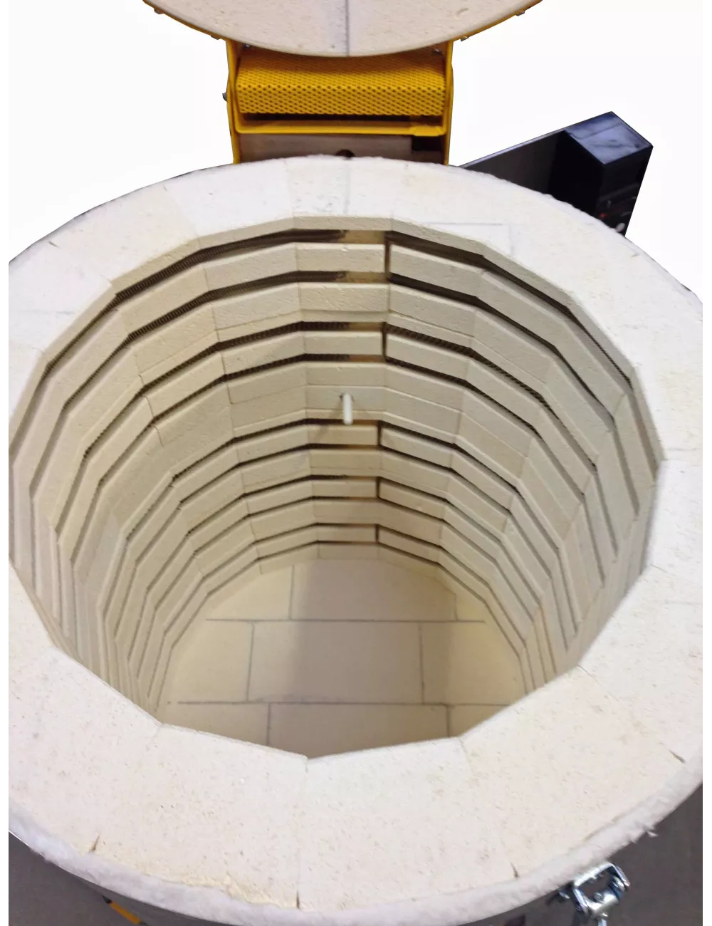 FOUR PLUTON4S 91 L 1320°C